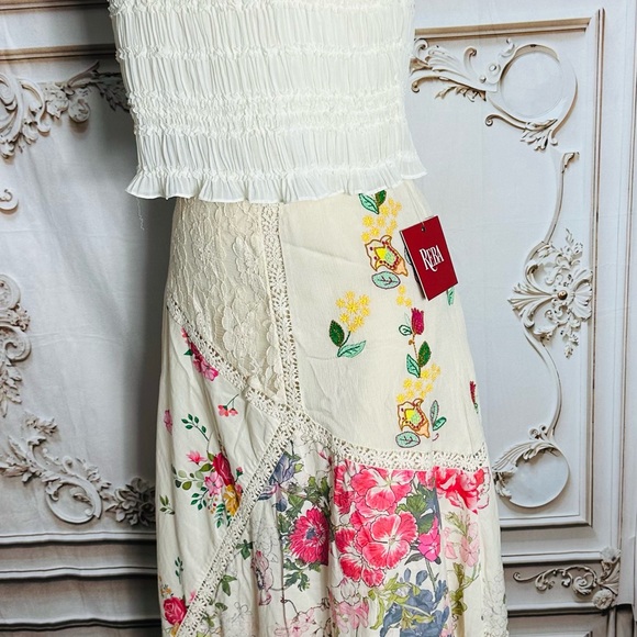 Reba Cream Floral Maxi Skirt - Picture 6 of 12